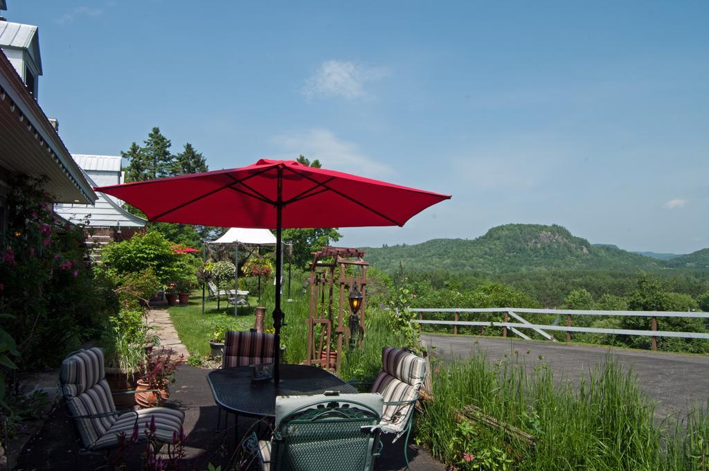 Le Petit Clocher Gite Touristique B & B Saint-Sauveur Ngoại thất bức ảnh