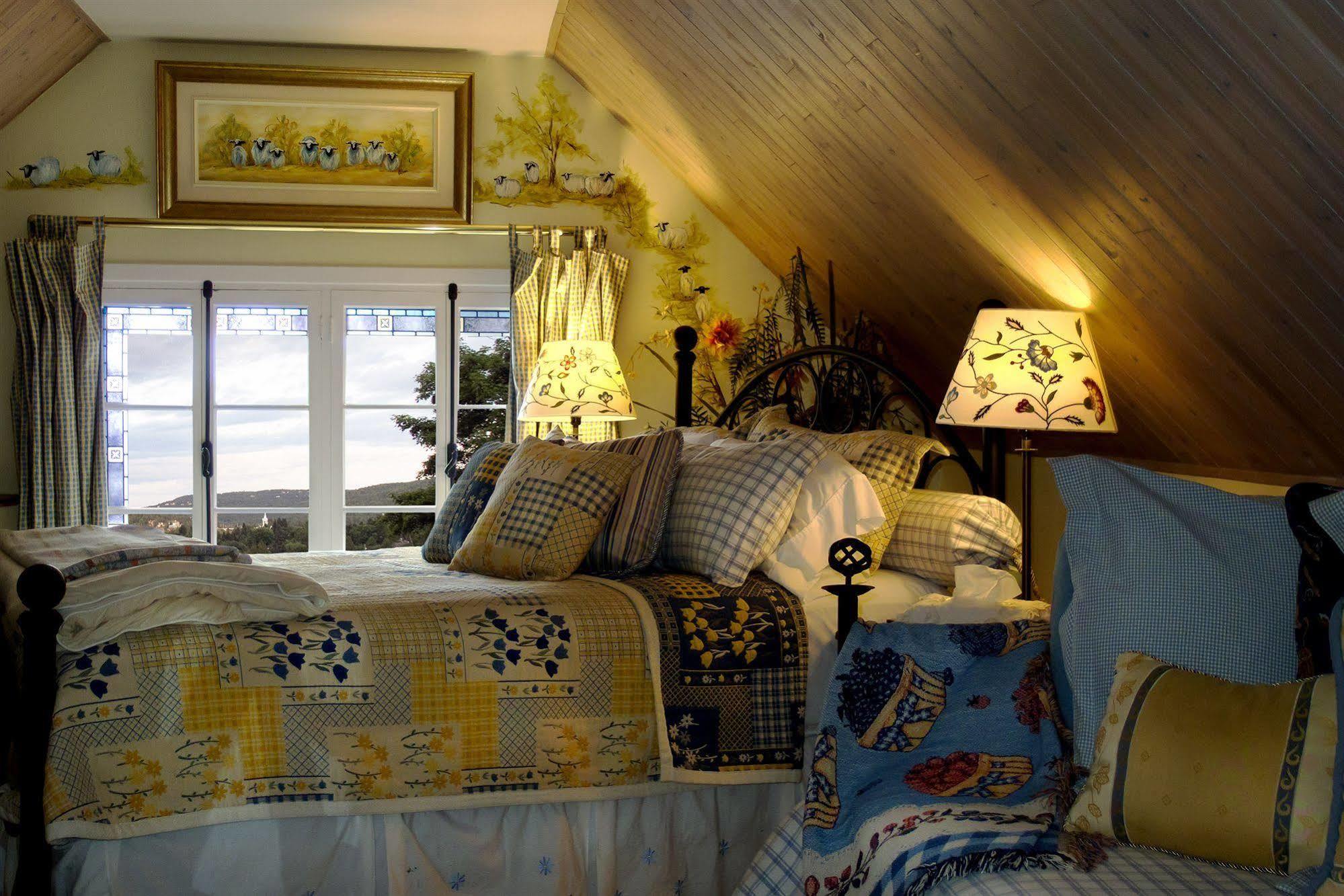 Le Petit Clocher Gite Touristique B & B Saint-Sauveur Ngoại thất bức ảnh